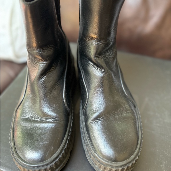 Rihanna Black leather ankle boots. It has Ben gently used - Picture 3 of 3